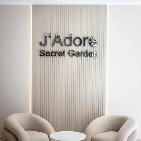Апартаменти J'adore Secret Garden Residential Complex Сонячний Берег