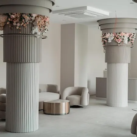Апартаменти J'adore Secret Garden Residential Complex